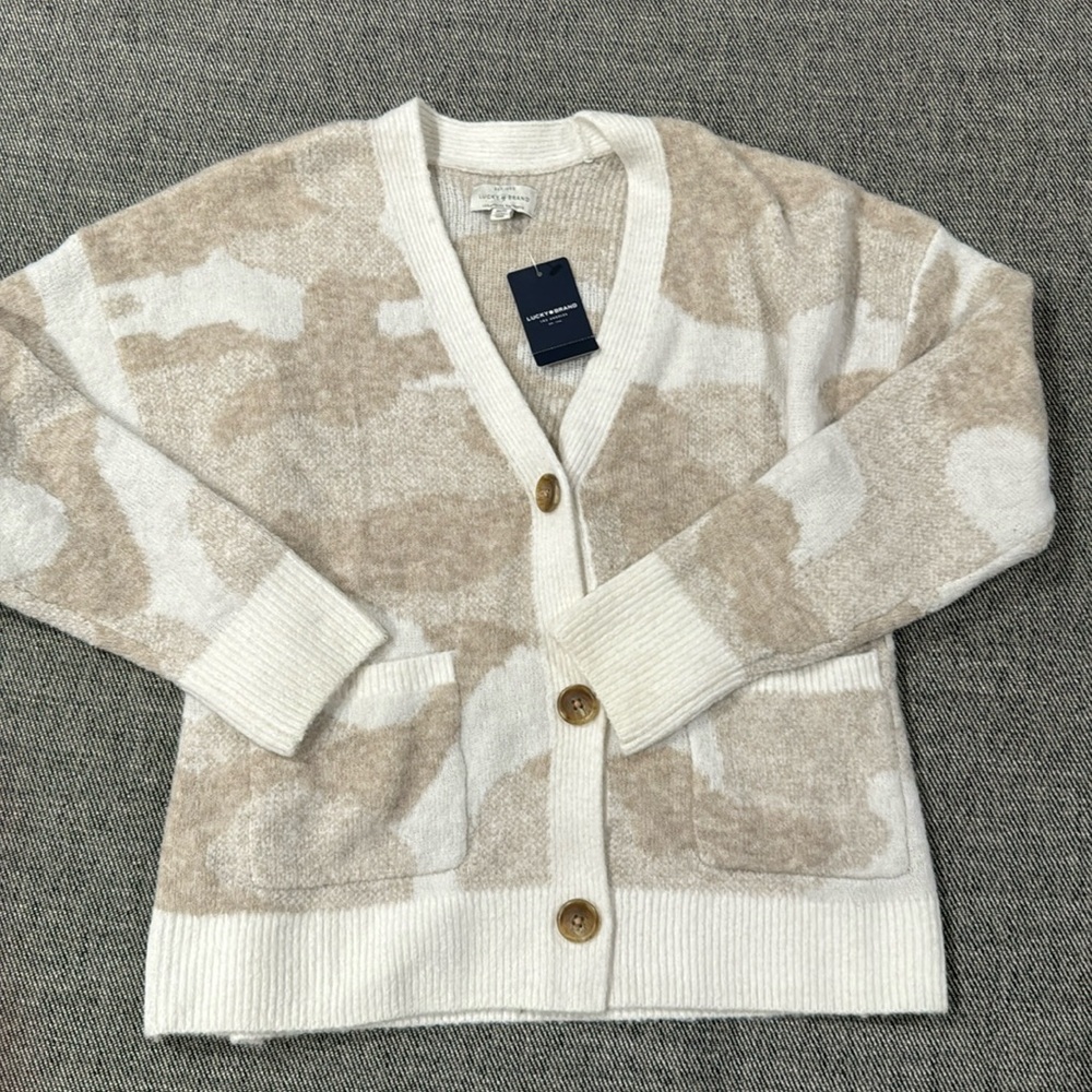 NWT Lucky brand cardigan. Size M.